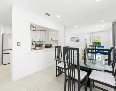 245 Sandpiper Avenue - Photo Thumbnail 9