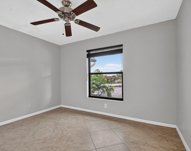 812 Sky Pine Way - Photo Thumbnail 12