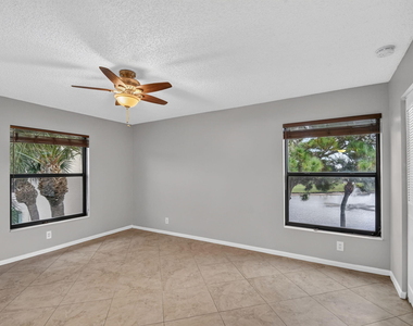 812 Sky Pine Way - Photo Thumbnail 8
