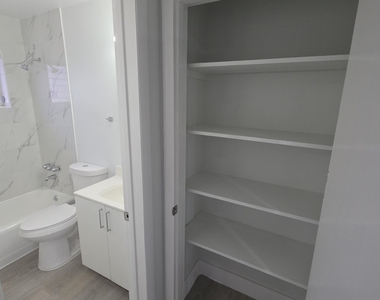 7612 Pembroke Road - Photo Thumbnail 11