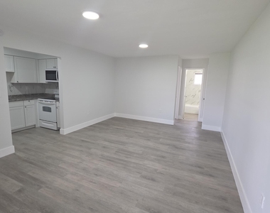 7612 Pembroke Road - Photo Thumbnail 1