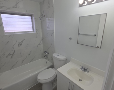 7612 Pembroke Road - Photo Thumbnail 7