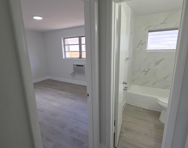 7612 Pembroke Road - Photo Thumbnail 6