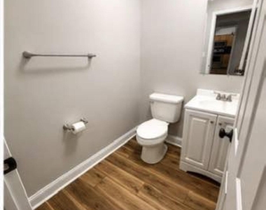 4421 Ne 23rd Avenue - Photo Thumbnail 9