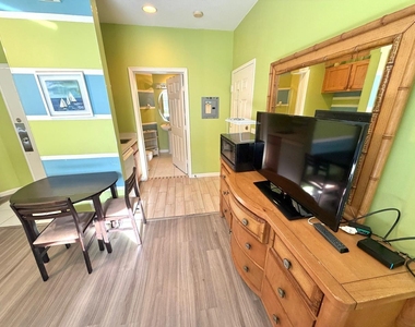 8247 Mulligan Circle - Photo Thumbnail 2