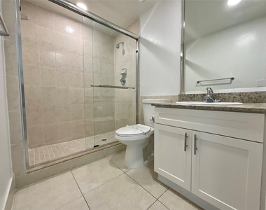 16900 N Bay Road - Photo Thumbnail 8
