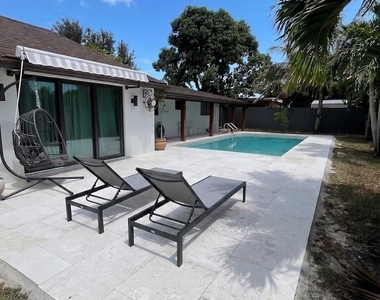 336 Ne 28th Terrace - Photo Thumbnail 13