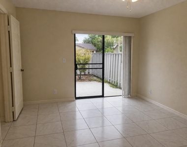 1313 Peppertree Trail - Photo Thumbnail 11