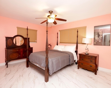 842 Ne 154th Street - Photo Thumbnail 16