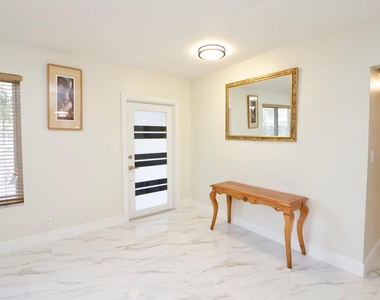 842 Ne 154th Street - Photo Thumbnail 7
