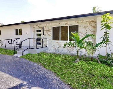 842 Ne 154th Street - Photo Thumbnail 1