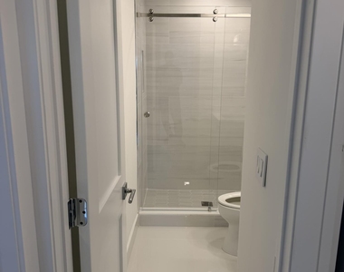 6439 Bay Club Drive - Photo Thumbnail 11