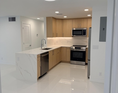 6439 Bay Club Drive - Photo Thumbnail 1