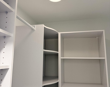 6439 Bay Club Drive - Photo Thumbnail 6