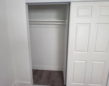2843 Fillmore Street - Photo Thumbnail 5