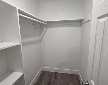2843 Fillmore Street - Photo Thumbnail 3