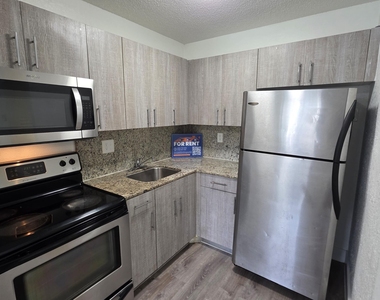 2843 Fillmore Street - Photo Thumbnail 11
