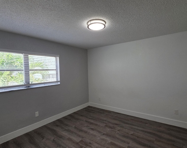 2843 Fillmore Street - Photo Thumbnail 7