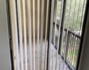 2445 Sw 18th Terrace - Photo Thumbnail 12