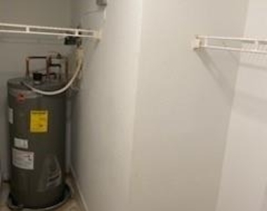 2445 Sw 18th Terrace - Photo Thumbnail 16
