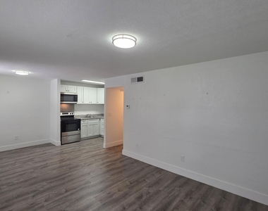 2843 Fillmore Street - Photo Thumbnail 14