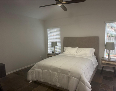 607 Sw 15th Street - Photo Thumbnail 5