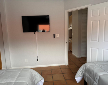 607 Sw 15th Street - Photo Thumbnail 13