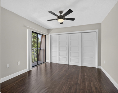 846 Blue Ridge Circle - Photo Thumbnail 11