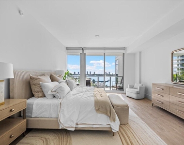 220 Lake Shore Drive - Photo Thumbnail 22