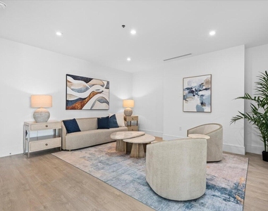 220 Lake Shore Drive - Photo Thumbnail 3