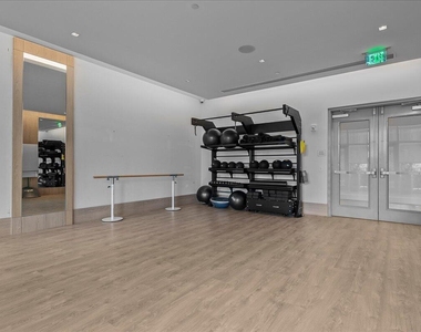 220 Lake Shore Drive - Photo Thumbnail 43