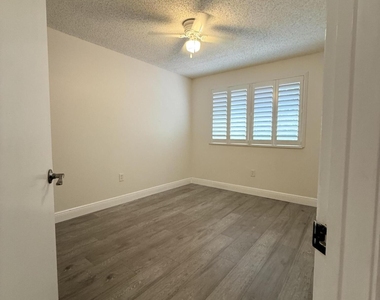 612 N University Drive - Photo Thumbnail 13