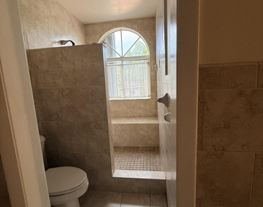 612 N University Drive - Photo Thumbnail 24