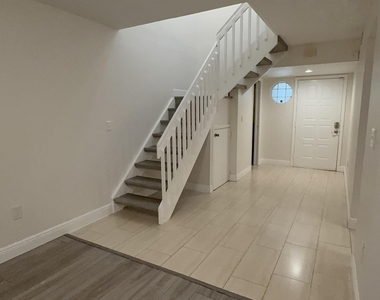 612 N University Drive - Photo Thumbnail 1