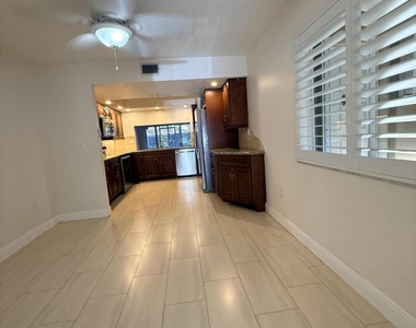 612 N University Drive - Photo Thumbnail 15