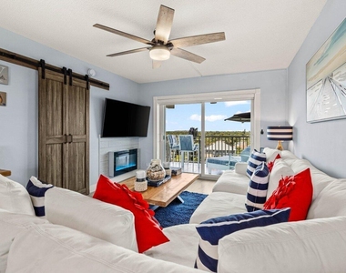 629 Se 19th Avenue - Photo Thumbnail 6