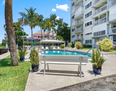 629 Se 19th Avenue - Photo Thumbnail 30