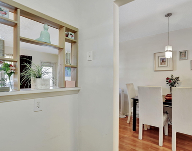 86 Lyndhurst D - Photo Thumbnail 12