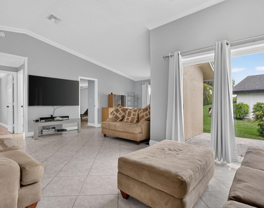 7516 Nw 88th Terrace - Photo Thumbnail 10