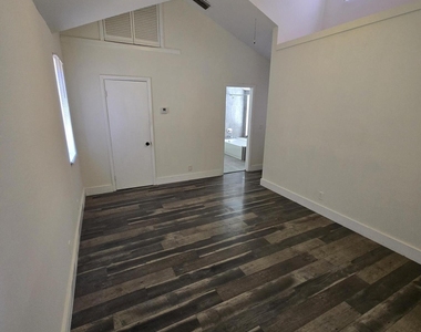 4083 Coral Springs Drive - Photo Thumbnail 4