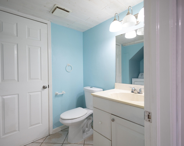 110 Weybridge Circle - Photo Thumbnail 10