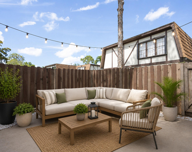110 Weybridge Circle - Photo Thumbnail 13