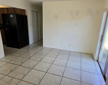 433 Sw 61st Terrace - Photo Thumbnail 5