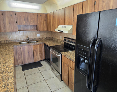 433 Sw 61st Terrace - Photo Thumbnail 6