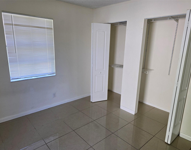 433 Sw 61st Terrace - Photo Thumbnail 11