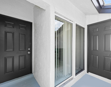 8580 Nw 32nd Street - Photo Thumbnail 1