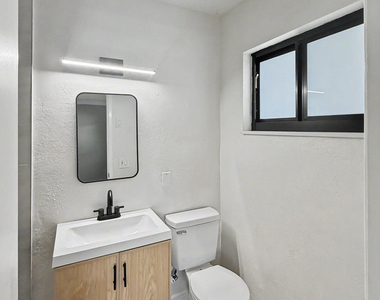 150 Se 5th Court - Photo Thumbnail 17
