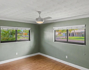 150 Se 5th Court - Photo Thumbnail 11