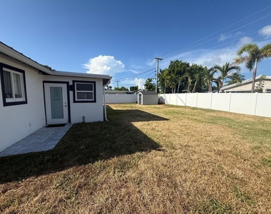 4901 Ne 13th Terrace - Photo Thumbnail 16