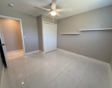 4901 Ne 13th Terrace - Photo Thumbnail 12